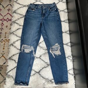 Medium Wash American Eagle Mom Jeans Size 0